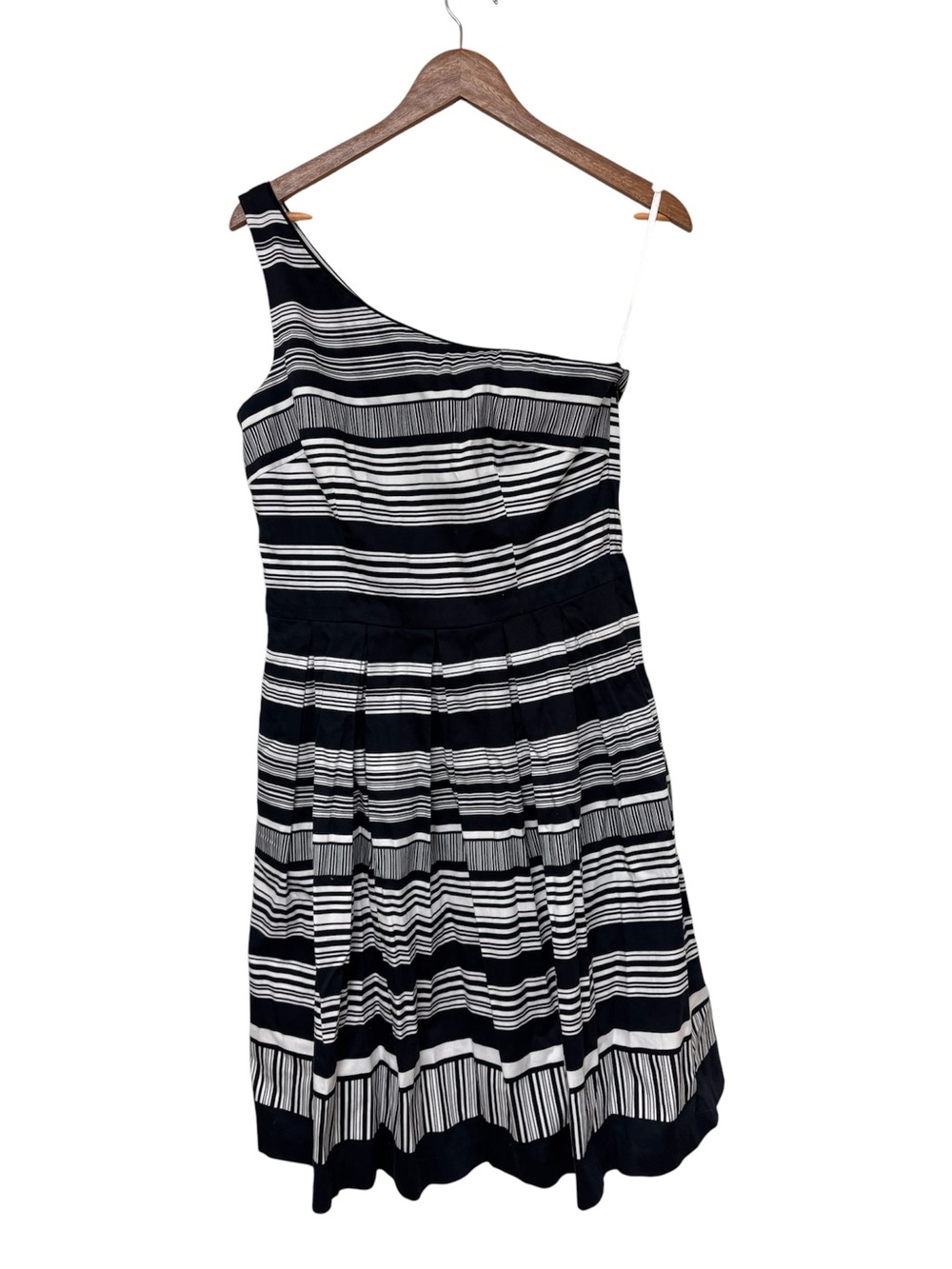 Nautical Preppy Chic Summer One-Shoulder Classic Blue White Striped Dress 10